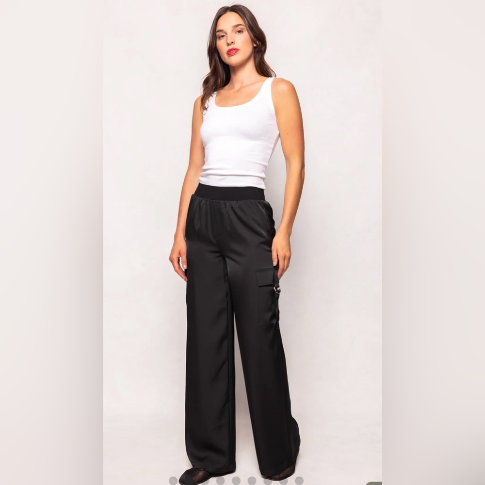 NWT Ivy City Co Shay Black Satin Cargo Pants in Size Large